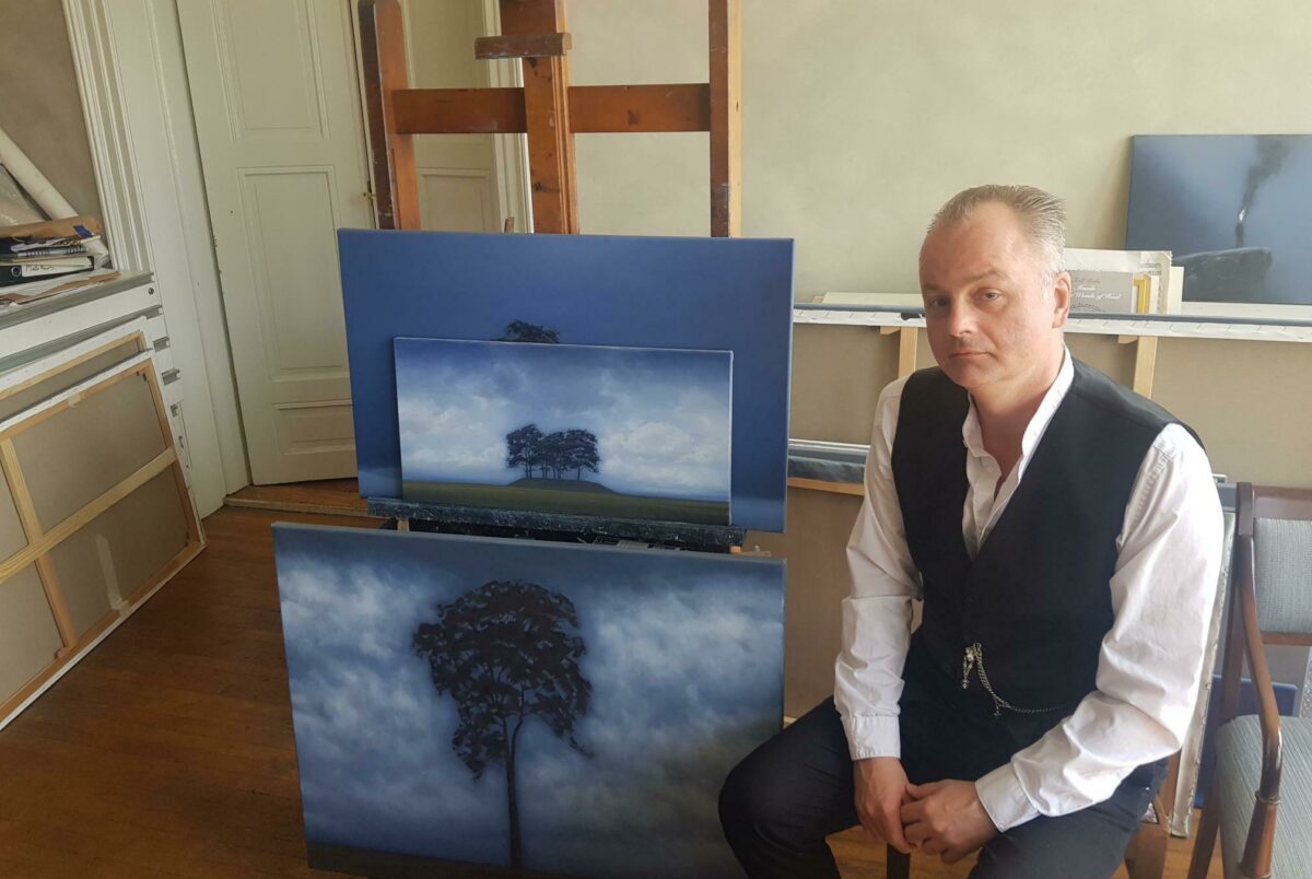 Christopher Rådlund hjemme i St. Olavs gate, Oslo - juli 2022.